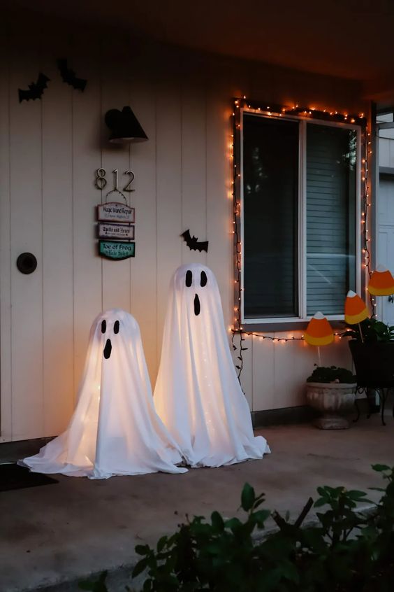 Glowing Ghost Lanterns Halloween decor